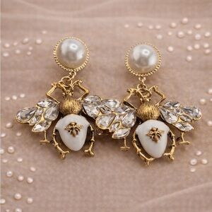 Vintage Honeybee Elegant Gold White Crystal Pearl Bee Earrings